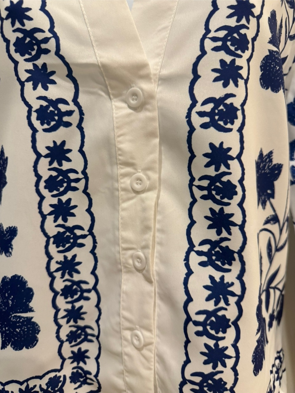 White and Blue Floral Cardigan. Medium - Picture 4 of 10